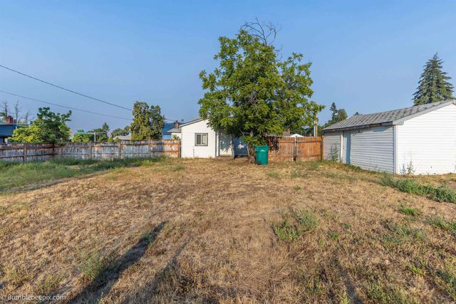 810 S University Rd, Spokane Valley, WA 99206