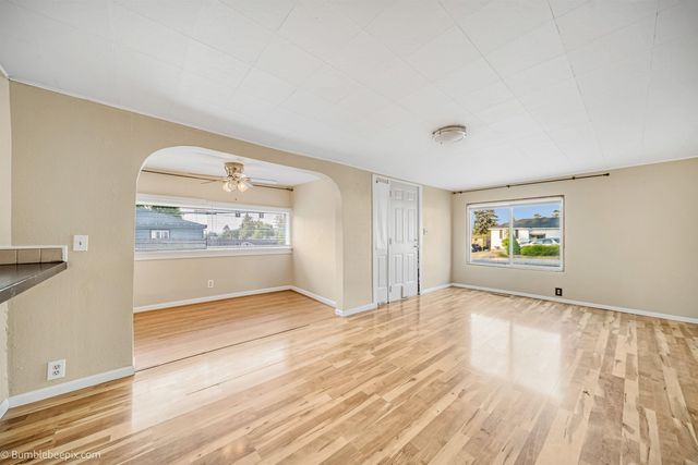 810 S University Rd, Spokane Valley, WA 99206