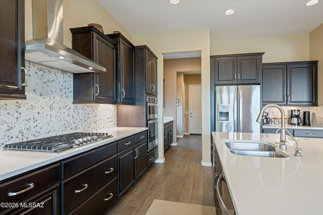 6990 W Cliff Spring Trail, Marana, AZ 85658