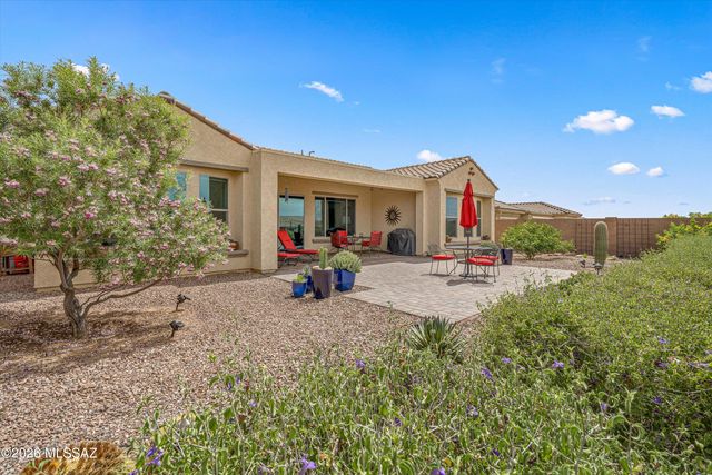 6990 W Cliff Spring Trail, Marana, AZ 85658