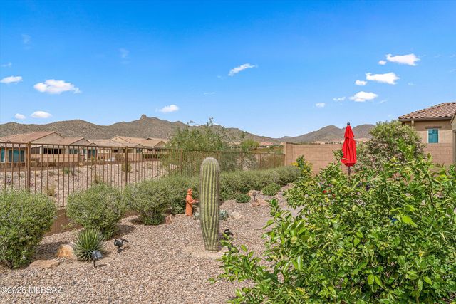6990 W Cliff Spring Trail, Marana, AZ 85658