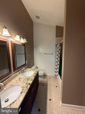 43222 CHOKEBERRY SQ, Ashburn, VA 20147