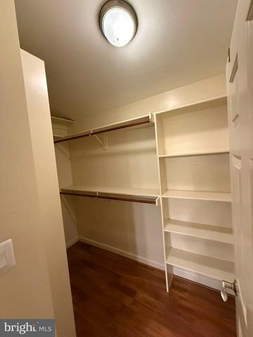 43222 CHOKEBERRY SQ, Ashburn, VA 20147