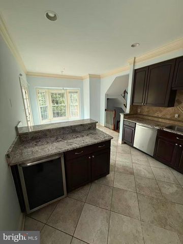 43222 CHOKEBERRY SQ, Ashburn, VA 20147