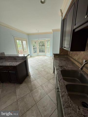 43222 CHOKEBERRY SQ, Ashburn, VA 20147