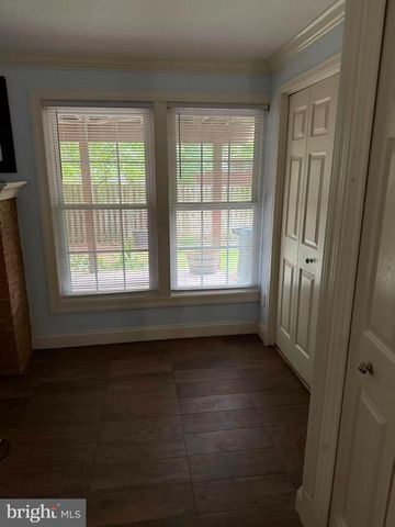 43222 CHOKEBERRY SQ, Ashburn, VA 20147