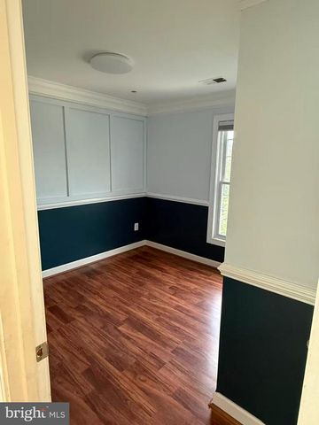 43222 CHOKEBERRY SQ, Ashburn, VA 20147