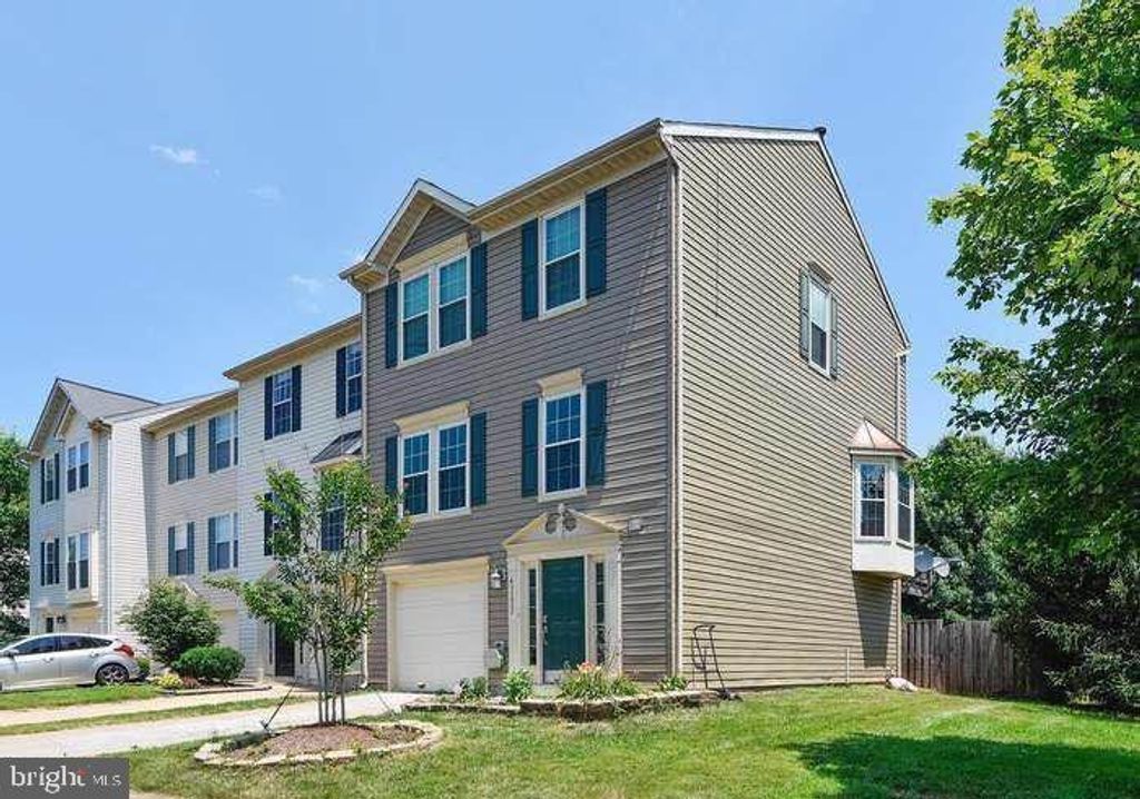 43222 CHOKEBERRY SQ, Ashburn, VA 20147