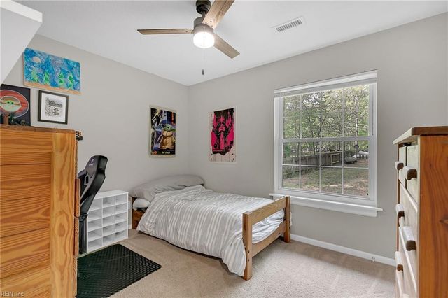 6711 Lake View DR, Gloucester, VA 23061