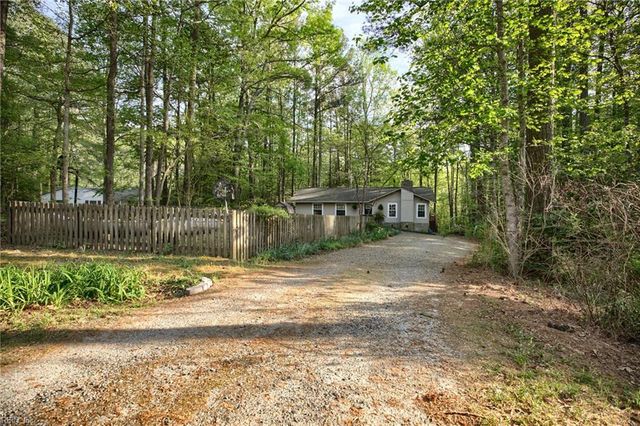 6711 Lake View DR, Gloucester, VA 23061