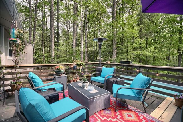 6711 Lake View DR, Gloucester, VA 23061
