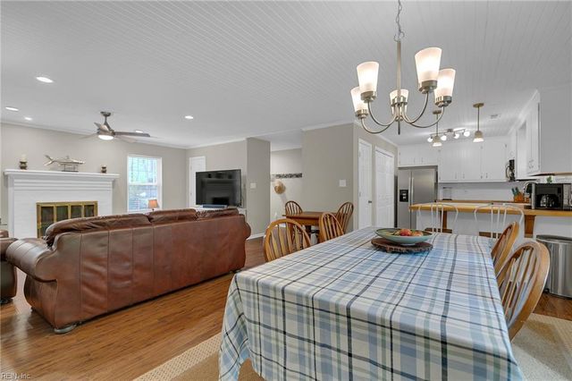 6711 Lake View DR, Gloucester, VA 23061
