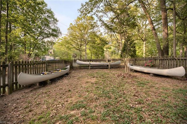 6711 Lake View DR, Gloucester, VA 23061