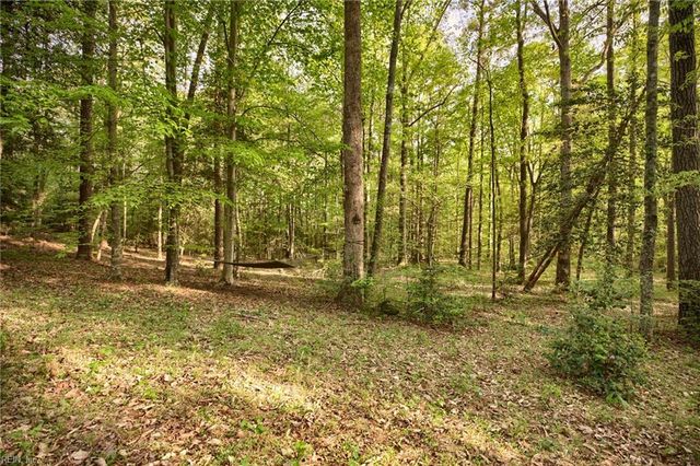 6711 Lake View DR, Gloucester, VA 23061