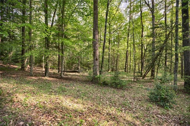 6711 Lake View DR, Gloucester, VA 23061