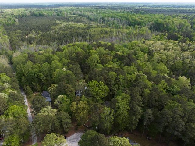 6711 Lake View DR, Gloucester, VA 23061