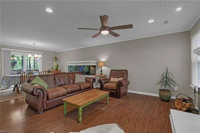 6711 Lake View DR, Gloucester, VA 23061