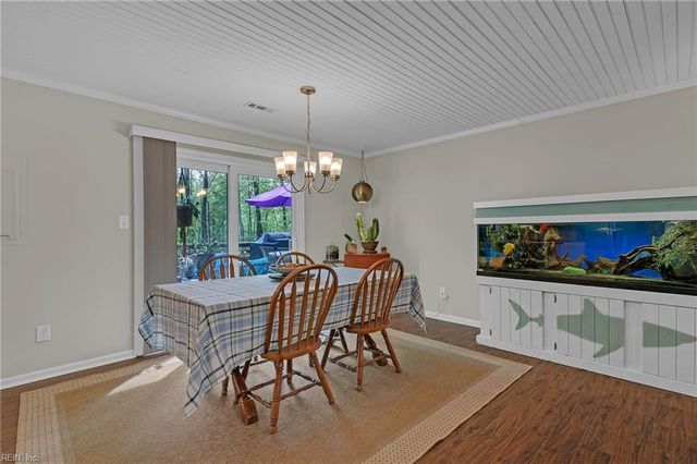6711 Lake View DR, Gloucester, VA 23061