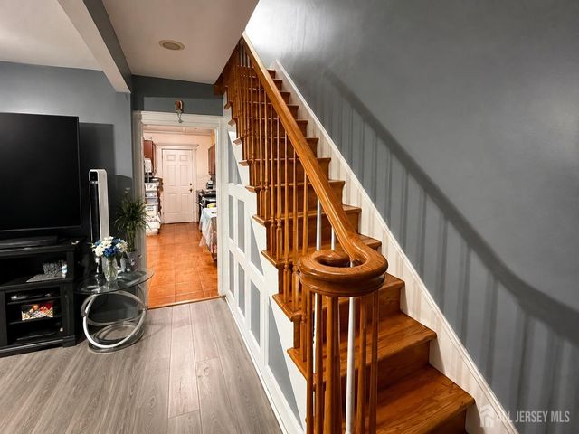 979 W 4th Street W, Plainfield, NJ 07063