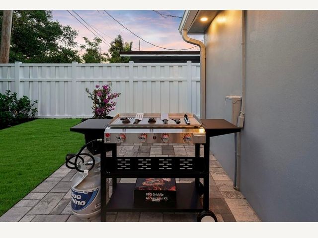 2817 NE 9TH Avenue, Wilton Manors, FL 33334