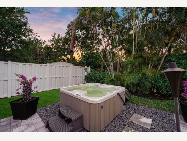 2817 NE 9TH Avenue, Wilton Manors, FL 33334