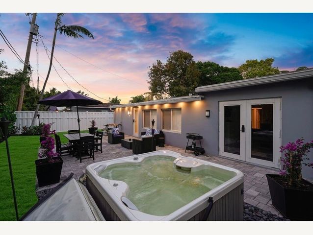 2817 NE 9TH Avenue, Wilton Manors, FL 33334