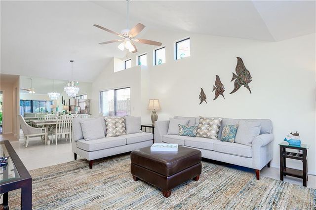 833 Reef Point CIR, Naples, FL 34108