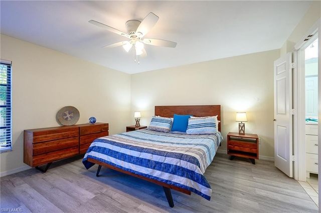 833 Reef Point CIR, Naples, FL 34108