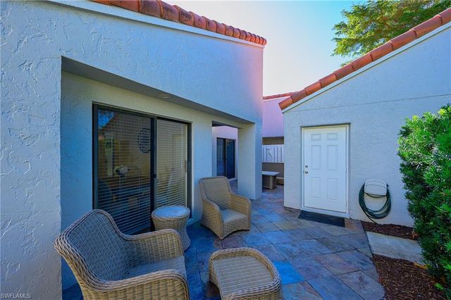 833 Reef Point CIR, Naples, FL 34108