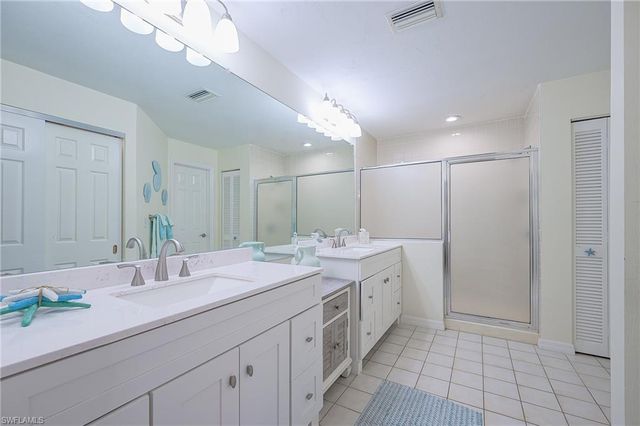 833 Reef Point CIR, Naples, FL 34108