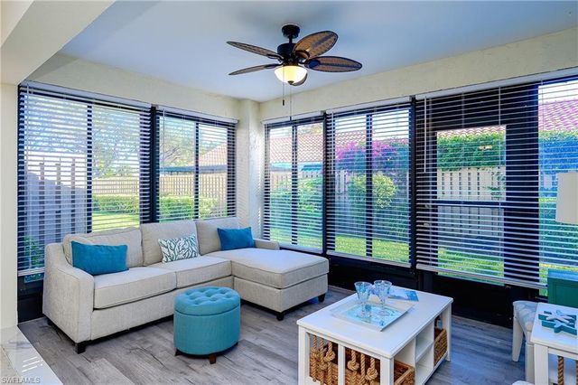 833 Reef Point CIR, Naples, FL 34108