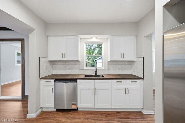 814 Crestview Avenue, Akron, OH 44320
