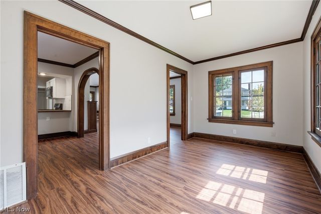 814 Crestview Avenue, Akron, OH 44320