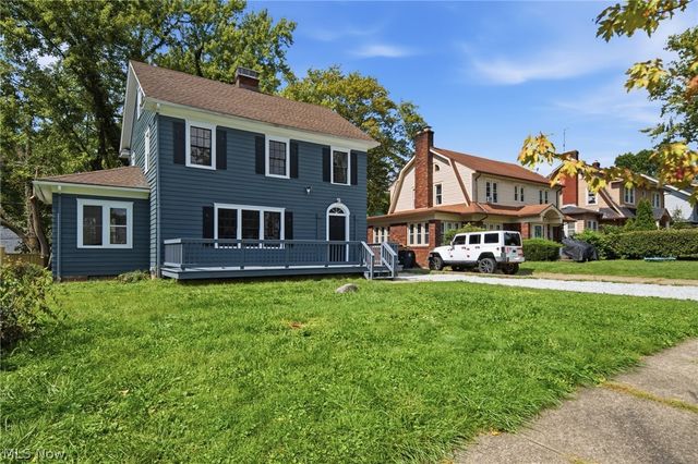 814 Crestview Avenue, Akron, OH 44320