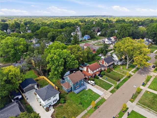 814 Crestview Avenue, Akron, OH 44320