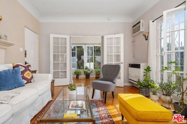 1347 N Mansfield Avenue, Los Angeles, CA 90028