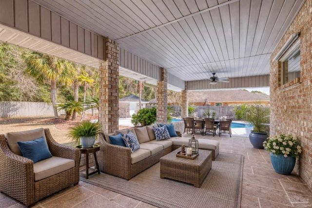 4244 N Cambridge Way, Pace, FL 32571