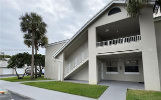 2851 N Oakland Forest Dr 110, Oakland Park, FL 33309