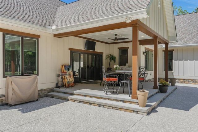 6589 N Highway 17, Awendaw, SC 29429