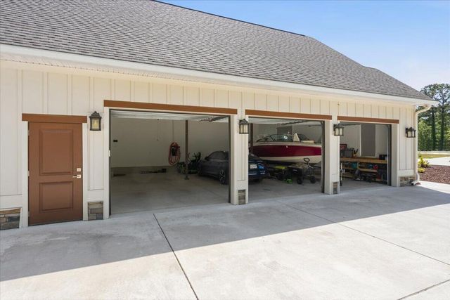 6589 N Highway 17, Awendaw, SC 29429