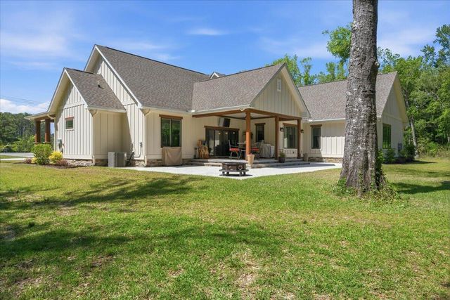 6589 N Highway 17, Awendaw, SC 29429