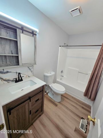 213 Main Street 7, Keansburg, NJ 07734