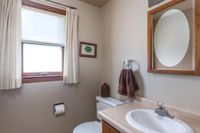 1206 GREEN ACRES LANE, Neenah, WI 54956