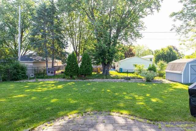 1206 GREEN ACRES LANE, Neenah, WI 54956