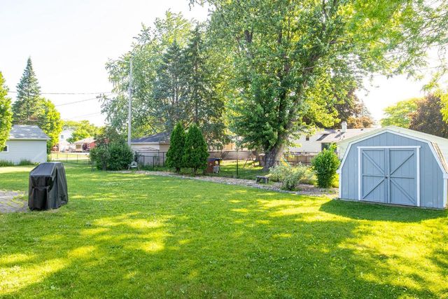 1206 GREEN ACRES LANE, Neenah, WI 54956