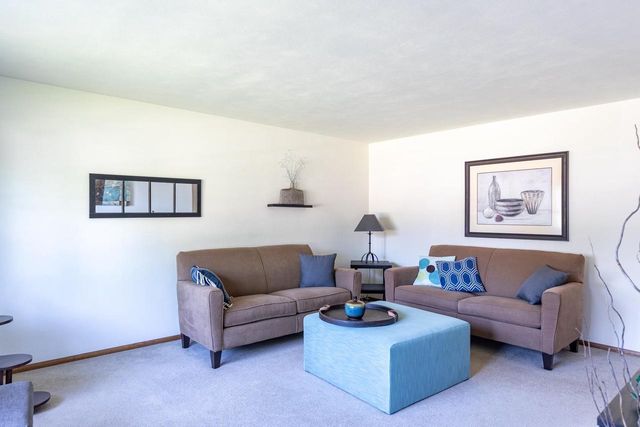 1206 GREEN ACRES LANE, Neenah, WI 54956