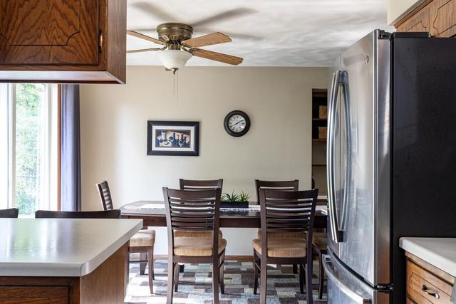 1206 GREEN ACRES LANE, Neenah, WI 54956
