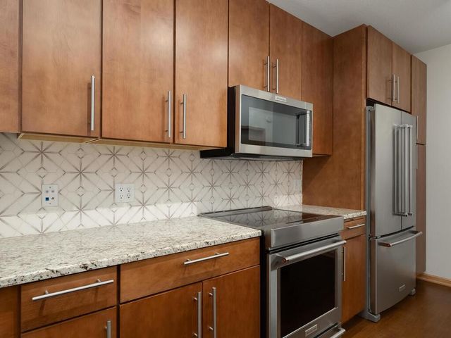 4730 Park Commons Drive 411, Saint Louis Park, MN 55416