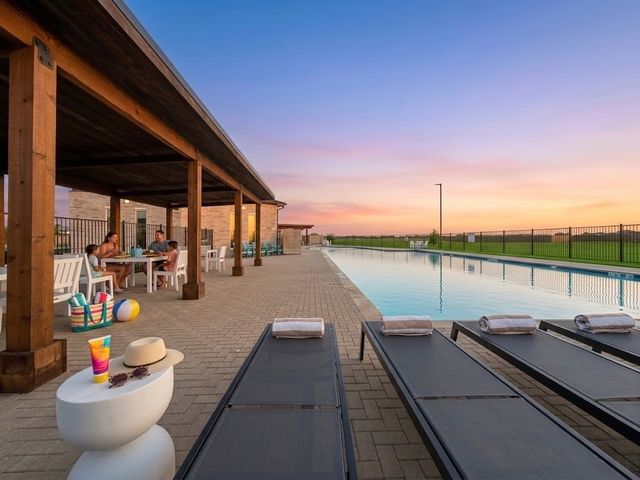 14033 Earlham Street, Pilot Point, TX 76258