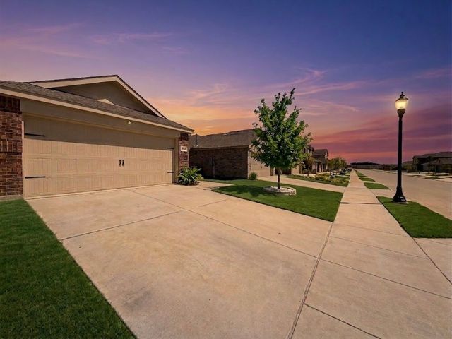 14033 Earlham Street, Pilot Point, TX 76258